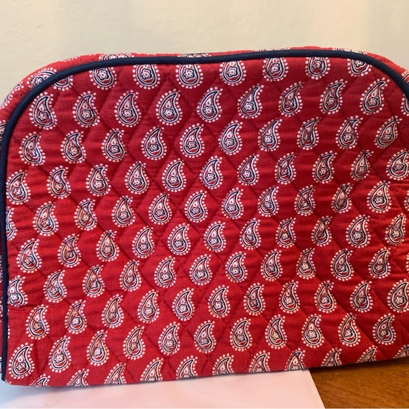 Vera Bradley Large Cosmetic Bag in Red Paisley w/Navy Trim - Picture 2 of 5